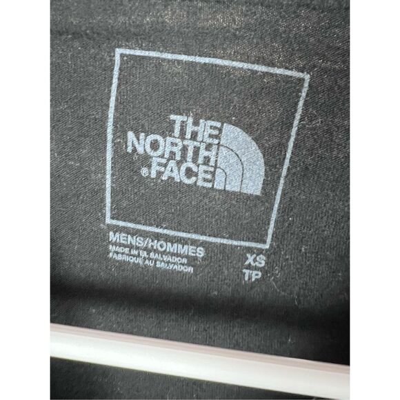 The North Face Men's Long Sleeve Hit‎ Graphic Tee - Size XS- Black/Red - Picture 2 of 5
